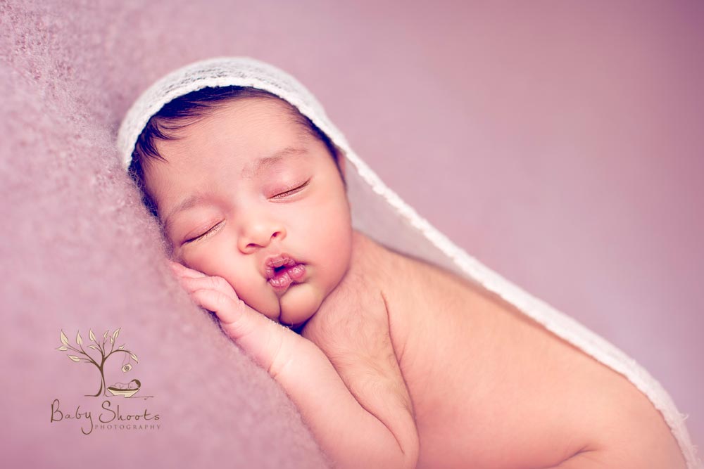 Surrey newborn photographers Guildford – 9 day old Anaizah