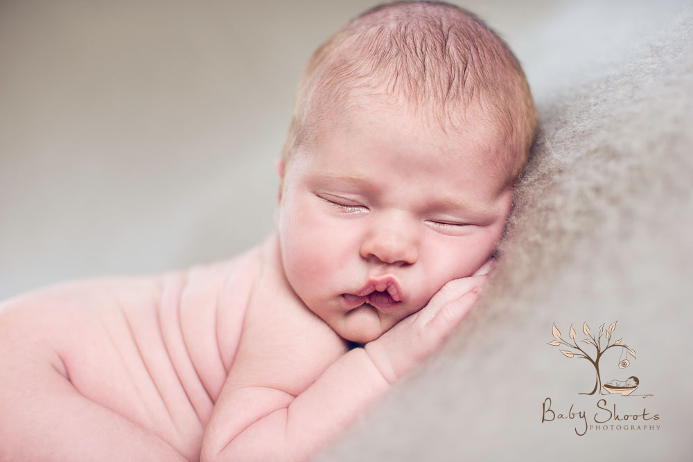 Newborn baby details photography Surrey-0314