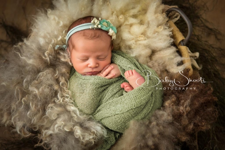 Croydon Newborn Photographer Surrey {Thea 11 days}