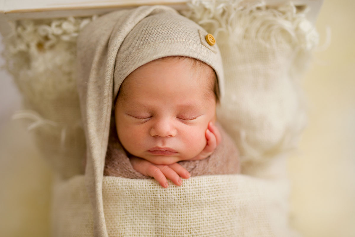 Luxury-newborn-photographers-Sussex