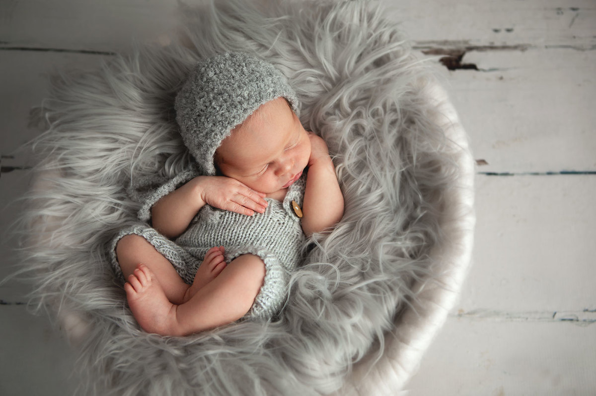Best-newborn-photography-Sussex