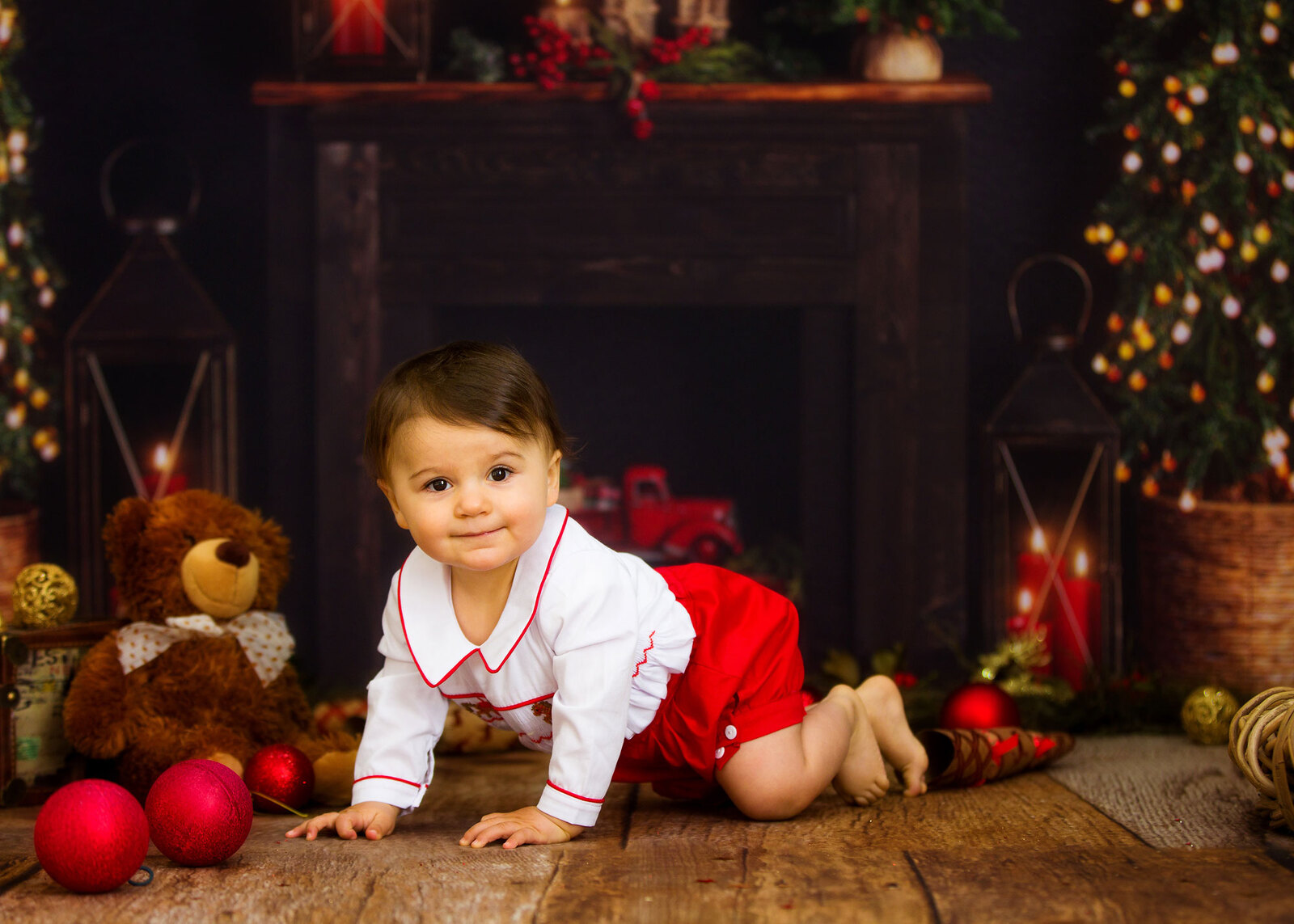 Sussex Christmas mini sessions baby portraits