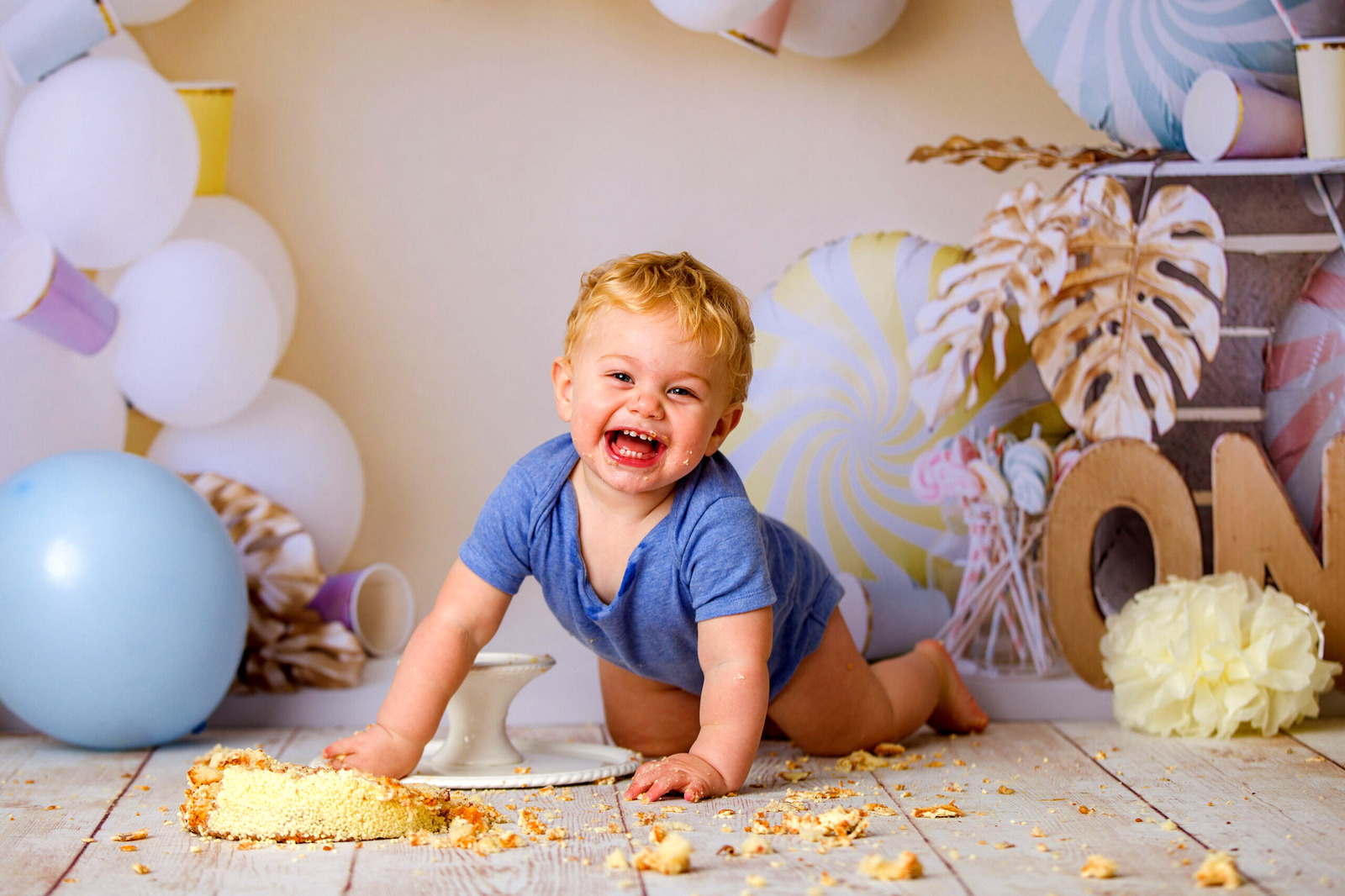 Cake smash photography baby first birthday