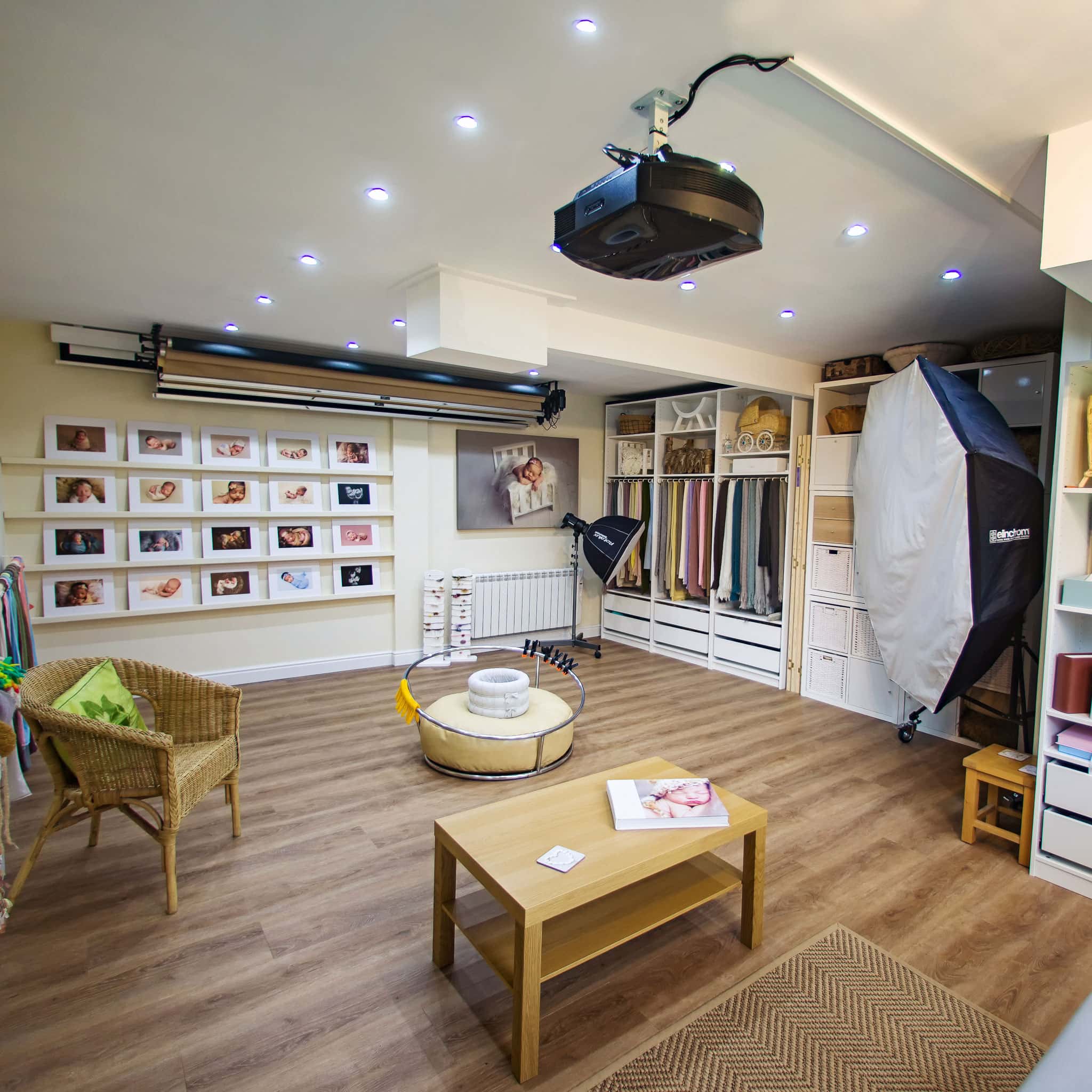Our modern newborn photography studio includes a wide selction of props and accessories and is just 20 minutes from Reigate town centre.