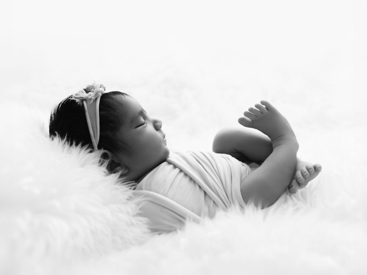 Specialist newborn photographer located just minutes from Crawley Down.